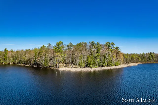 $3,200,000 | 1125 Chaput Drive, Sears, MI 49679