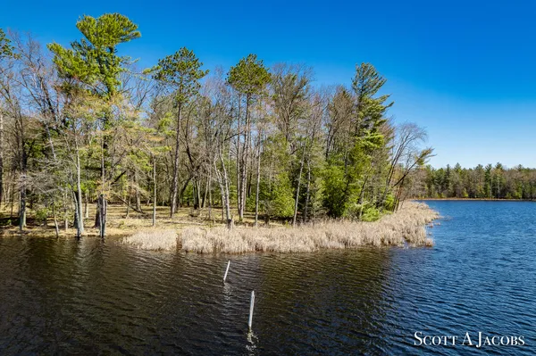 $3,200,000 | 1125 Chaput Drive, Sears, MI 49679