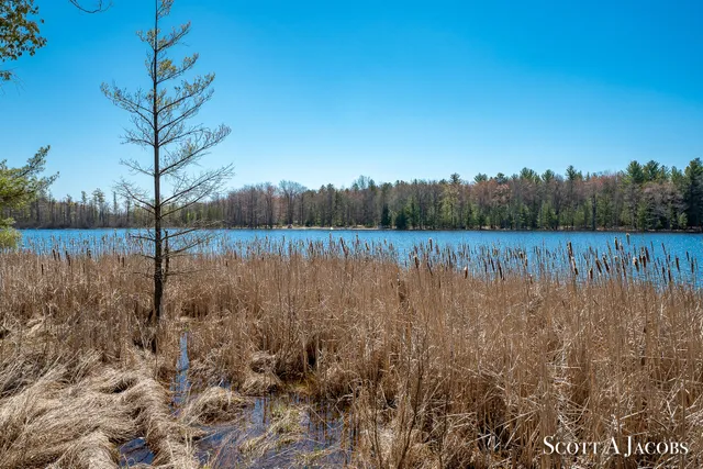 $3,200,000 | 1125 Chaput Drive, Sears, MI 49679