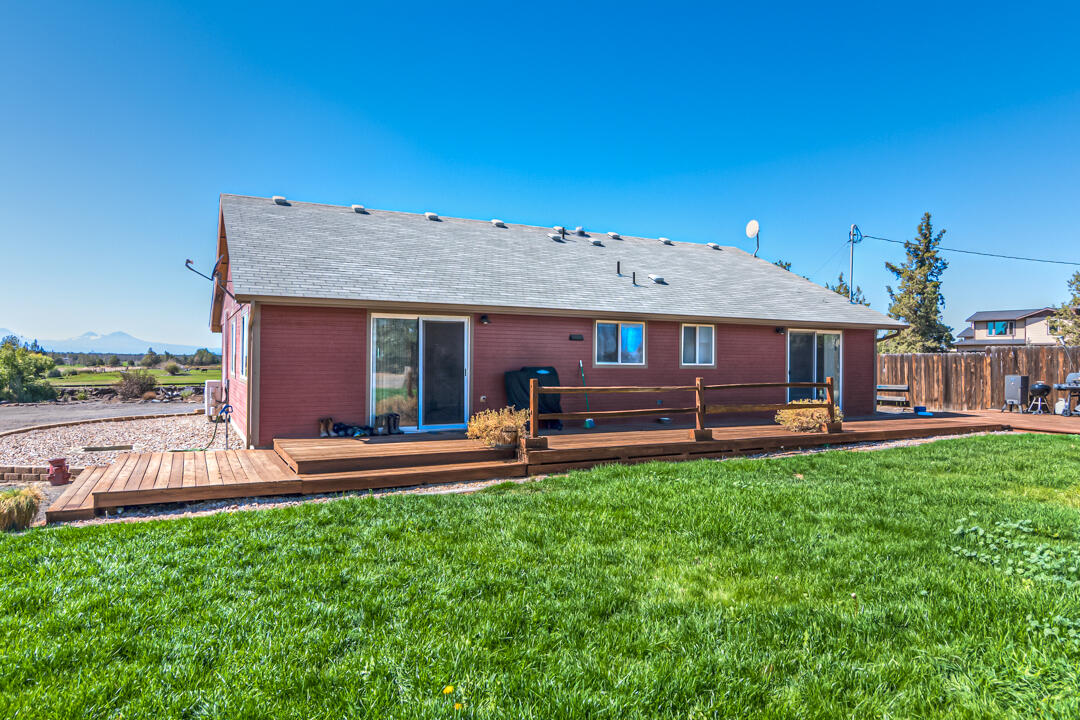 4804 Southwest Briar Road Powell Butte, OR 97753 - Photo 52 of 54 Briar Ln SW 4804 (12 of 55)