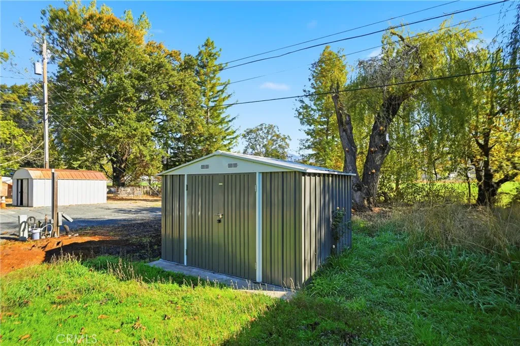 375 East State 20 Upper Lake, CA 95485 - Photo 17 of 24 a view of a backyard of the house