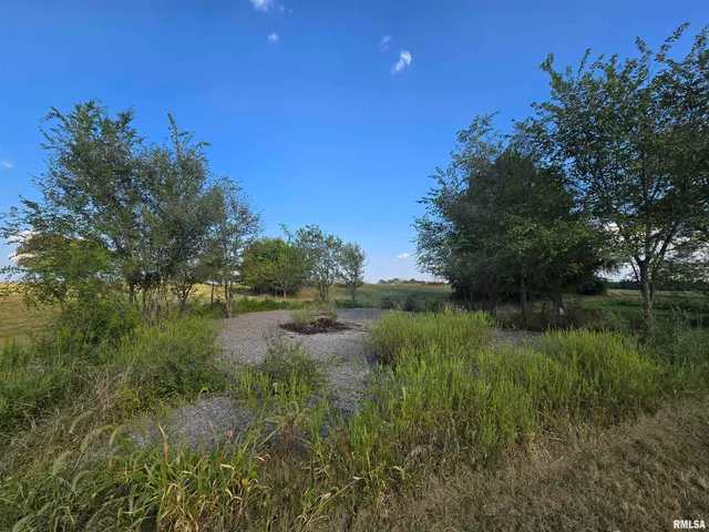 $135,000 | 13840 North Dove Lane, Bluford, IL 62814