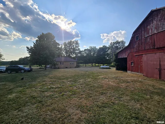 $135,000 | 13840 North Dove Lane, Bluford, IL 62814