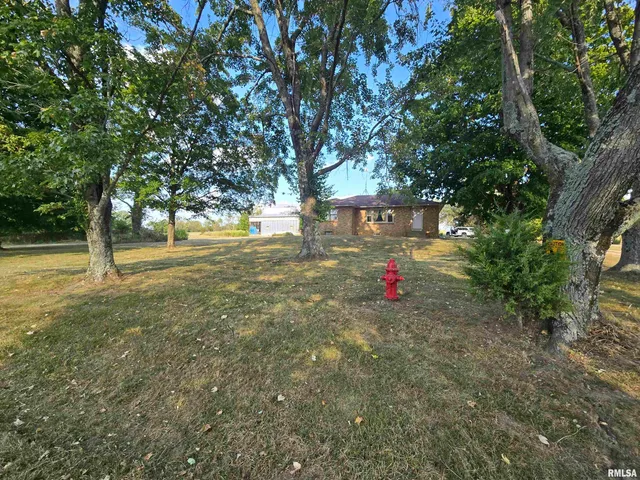 $135,000 | 13840 North Dove Lane, Bluford, IL 62814