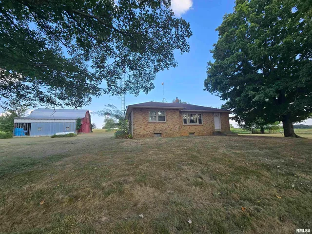 $135,000 | 13840 North Dove Lane, Bluford, IL 62814