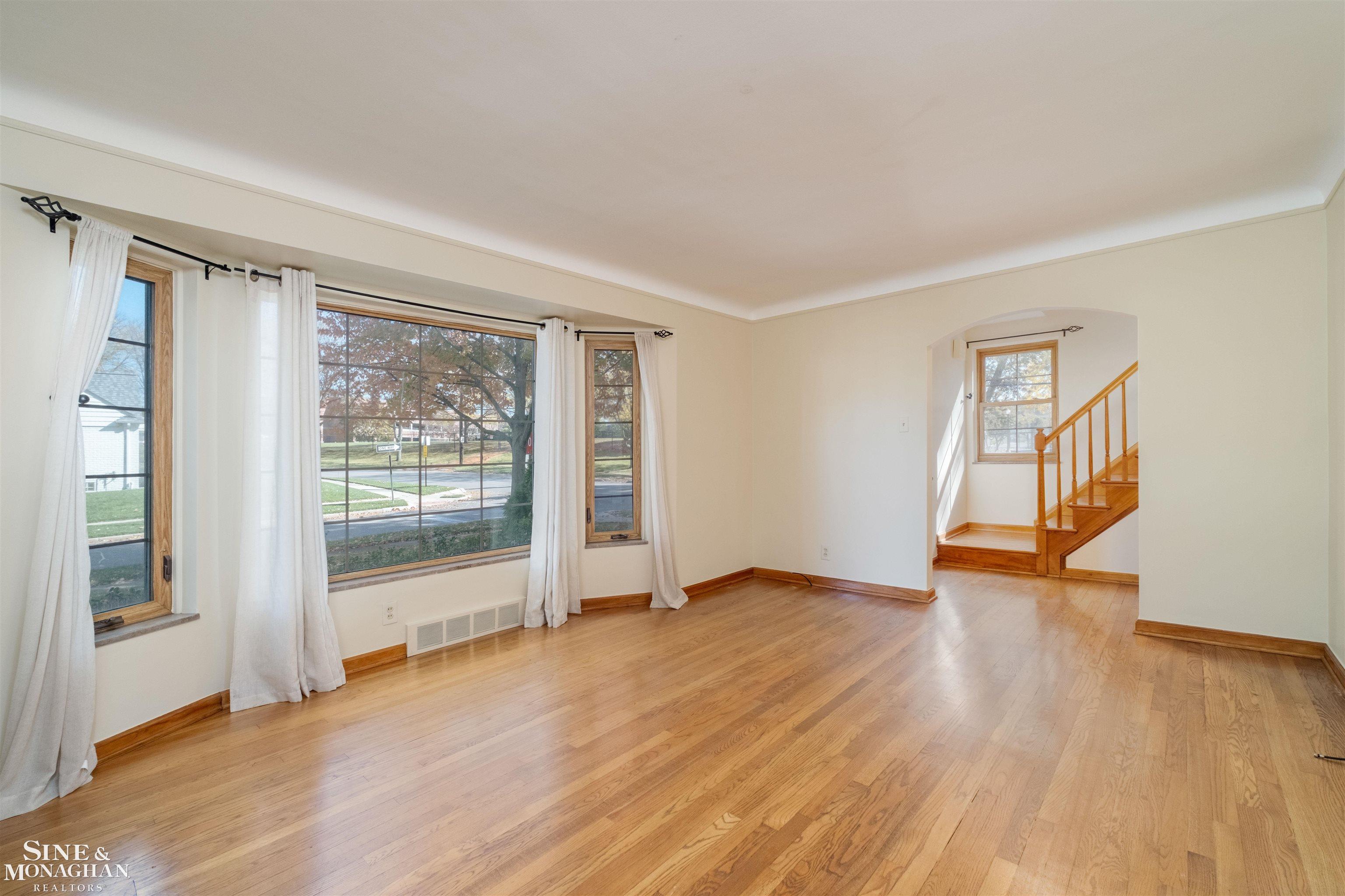201 McMillan Road Grosse Pointe Farms, MI 48236 - Photo 5 of 41