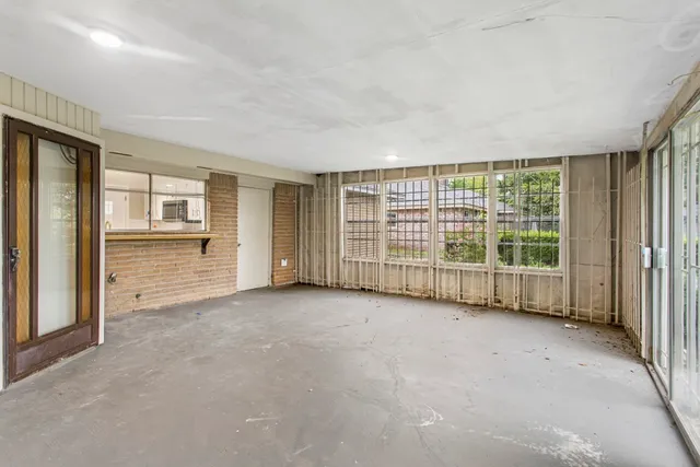 $1,899 | 6602 Indian Lake Drive, Houston, TX 77489