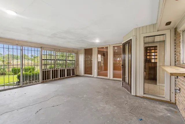 $1,899 | 6602 Indian Lake Drive, Houston, TX 77489