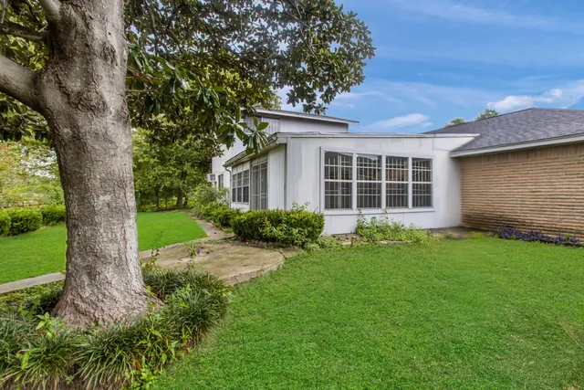 $1,899 | 6602 Indian Lake Drive, Houston, TX 77489