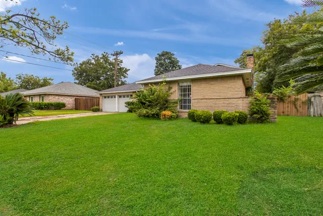 $1,899 | 6602 Indian Lake Drive, Houston, TX 77489