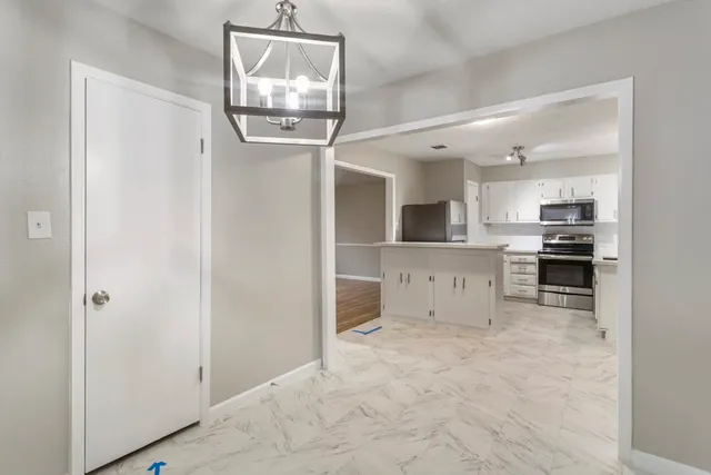 $1,899 | 6602 Indian Lake Drive, Houston, TX 77489