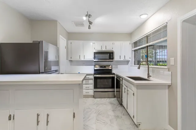 $1,899 | 6602 Indian Lake Drive, Houston, TX 77489