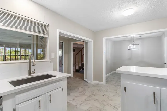 $1,899 | 6602 Indian Lake Drive, Houston, TX 77489