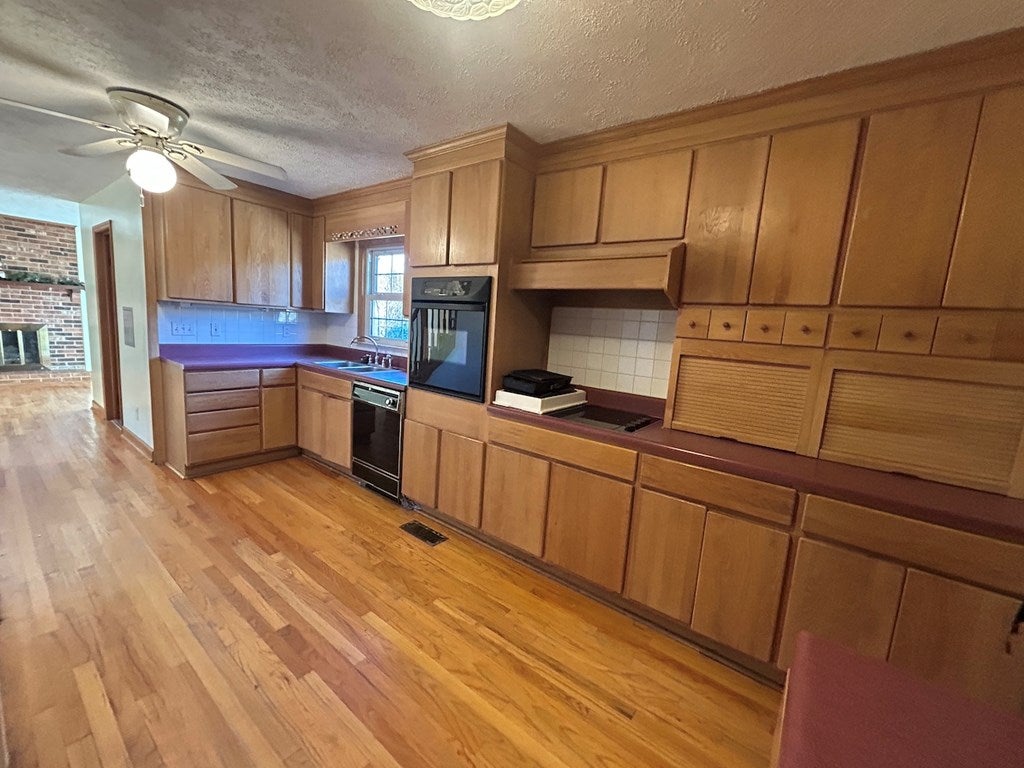 764 Stillwell Road Draper, VA 24324 - Photo 5 of 68 Gallery Image 5
