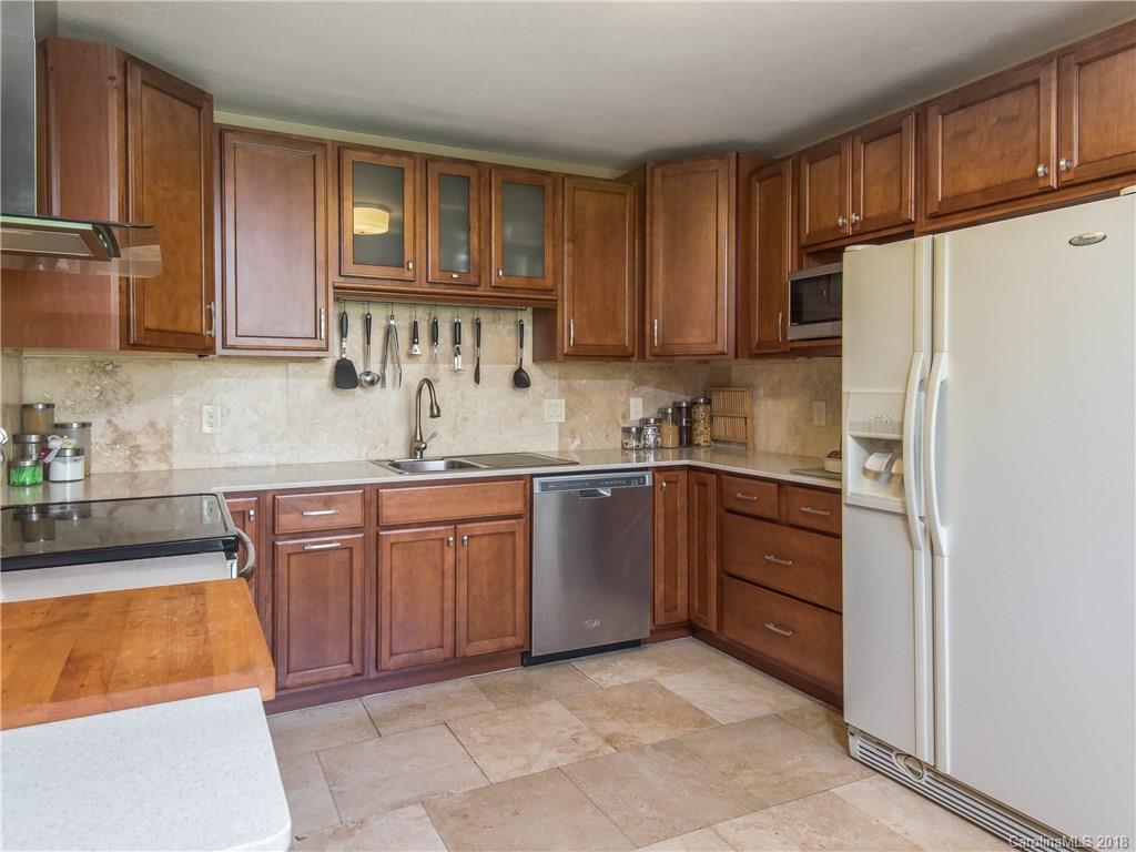 225 Balsam Road Hendersonville, NC 28792 - Photo 11 of 34 Gallery Image 11