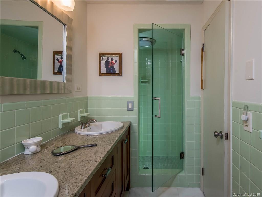 225 Balsam Road Hendersonville, NC 28792 - Photo 20 of 34 Gallery Image 20