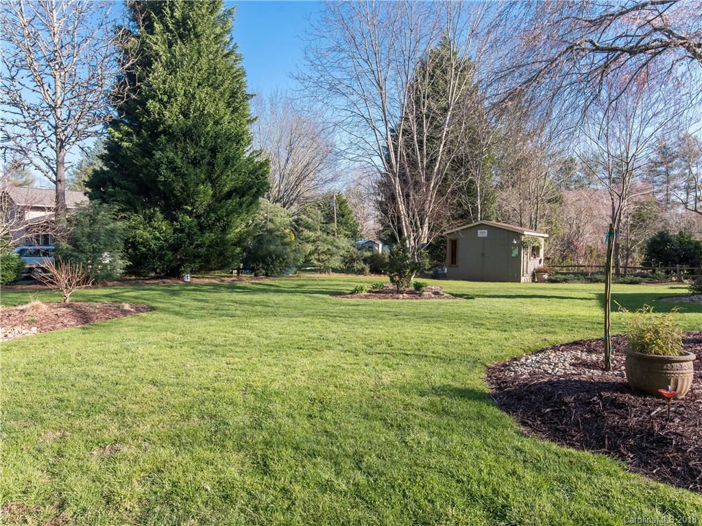 225 Balsam Road Hendersonville, NC 28792 - Photo 27 of 34 Gallery Image 27