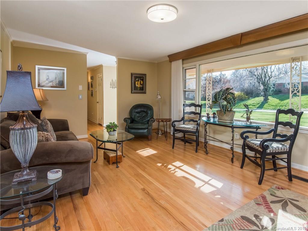 225 Balsam Road Hendersonville, NC 28792 - Photo 6 of 34 Gallery Image 6
