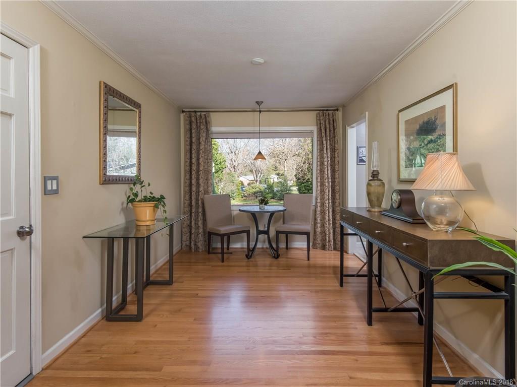 225 Balsam Road Hendersonville, NC 28792 - Photo 9 of 34 Gallery Image 9