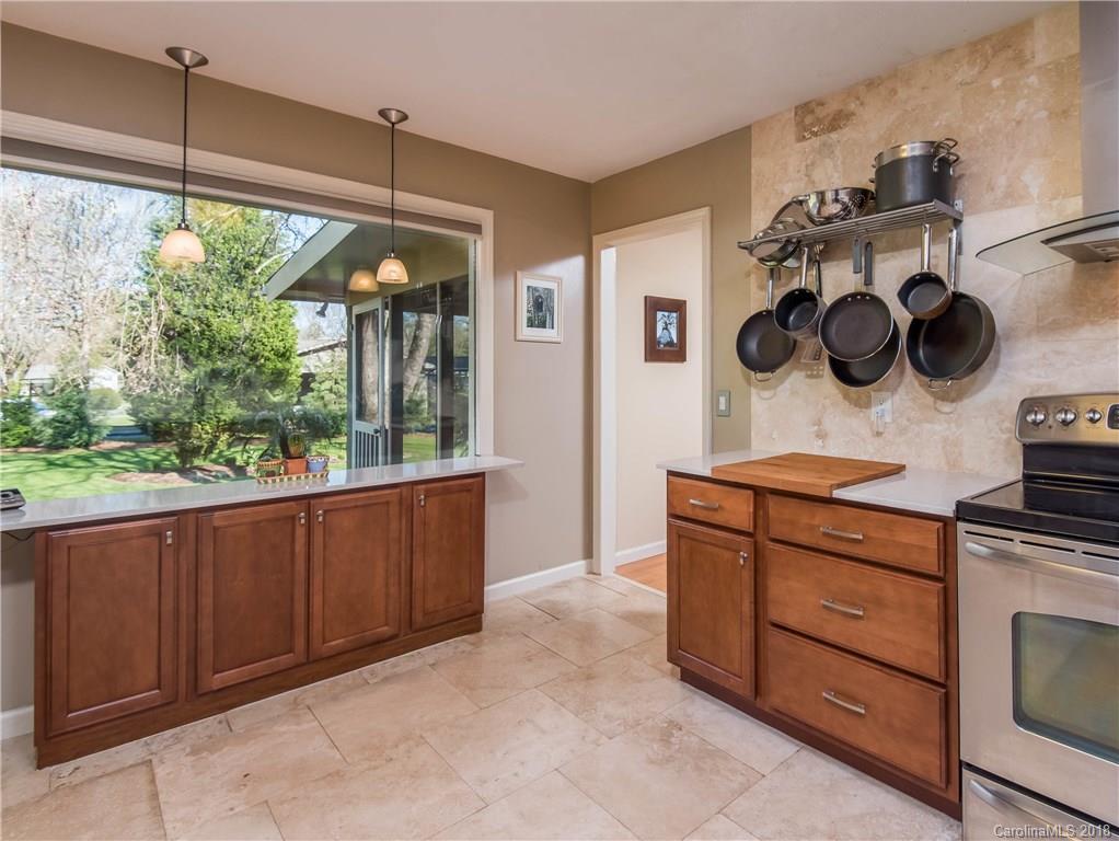 225 Balsam Road Hendersonville, NC 28792 - Photo 10 of 34 Gallery Image 10