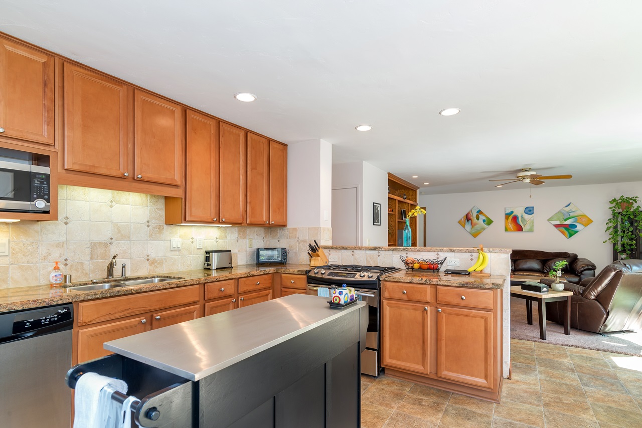 8782 Cordial Road El Cajon, CA 92021 - Photo 9 of 25 Gallery Image 9