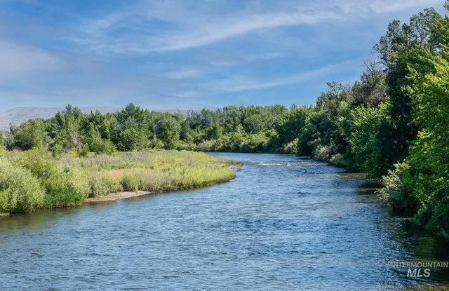 $220,000 | 1854 Jacks Road, Midvale, ID 83645