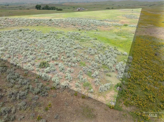 $220,000 | 1854 Jacks Road, Midvale, ID 83645