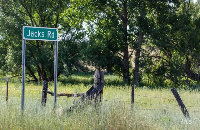 $220,000 | 1854 Jacks Road, Midvale, ID 83645