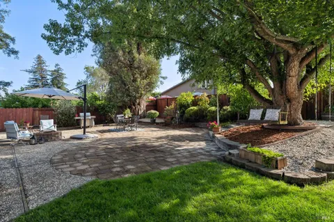 $1,375,000 | 385 San Carlos Way, Novato, CA 94945