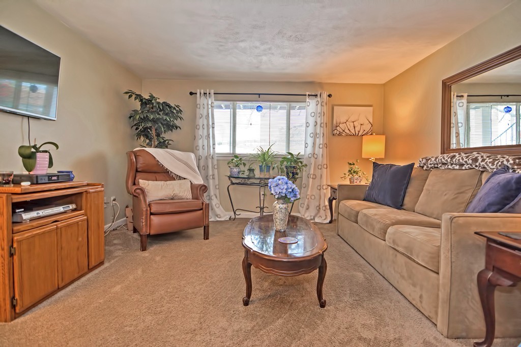 608 Boston Post Road East, Unit 1 Marlborough, MA 01752 - Photo 3 of 21 Gallery Image 3