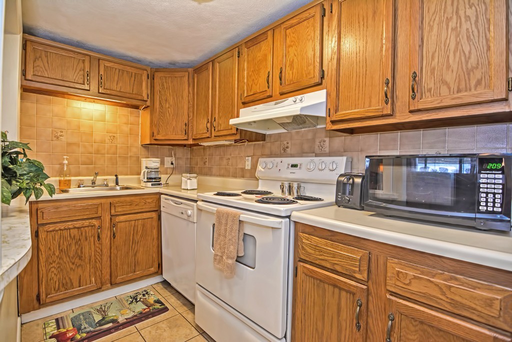 608 Boston Post Road East, Unit 1 Marlborough, MA 01752 - Photo 6 of 21 Gallery Image 6
