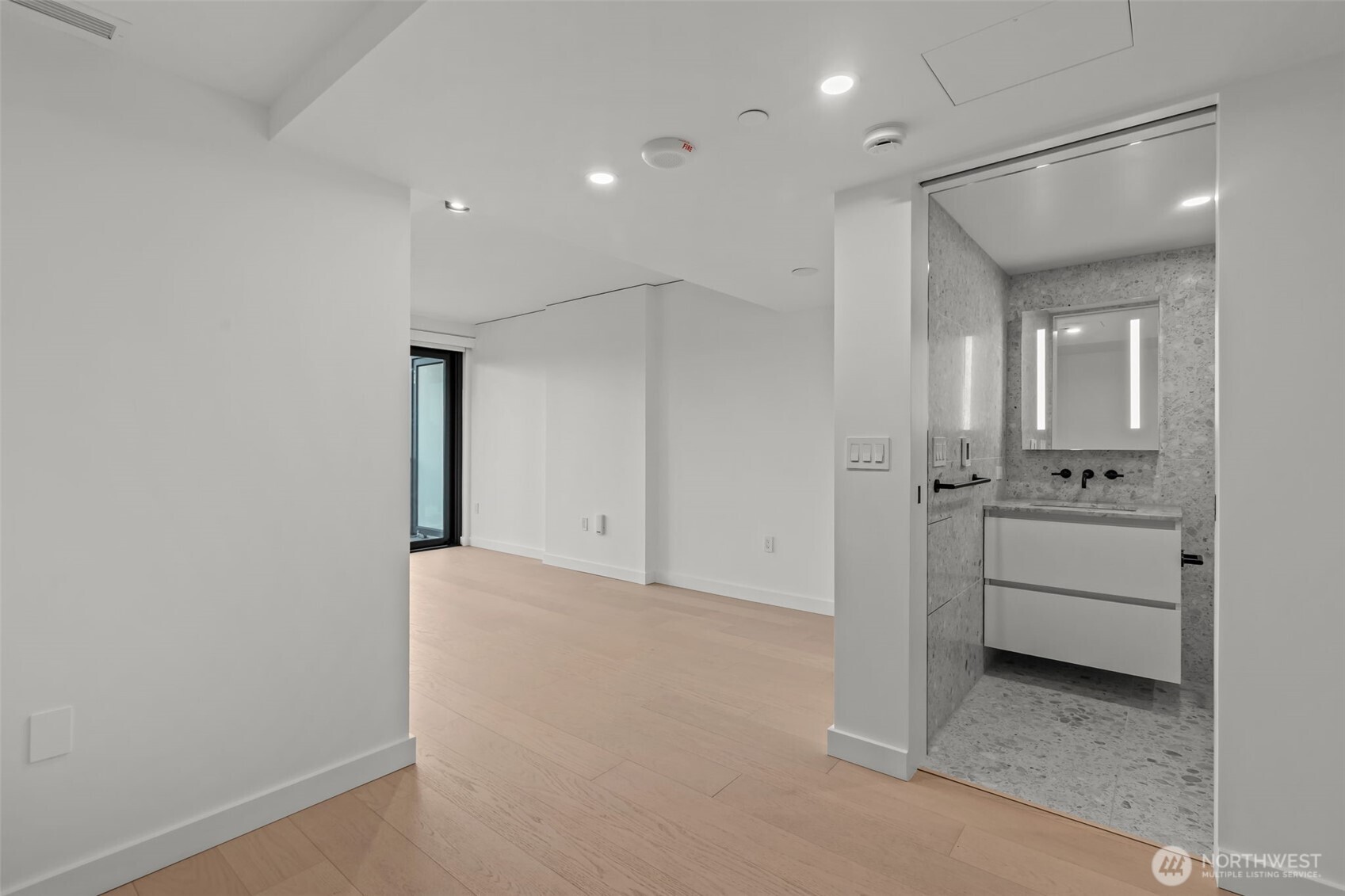 300 Virginia Street, Unit 3103 Seattle, WA 98101 - Photo 9 of 40