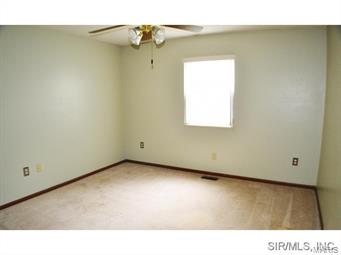 870 Misty Valley Road O'Fallon, IL 62269 - Photo 14 of 19 Gallery Image 14