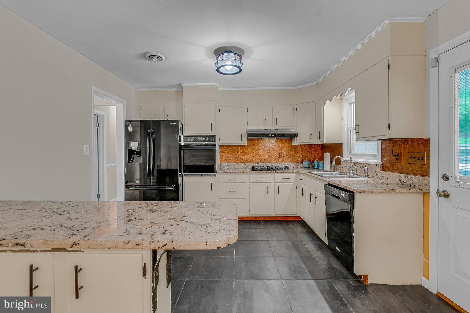 3748 Prospect Road Street, MD 21154 - Photo 14 of 30 Updated light fixture