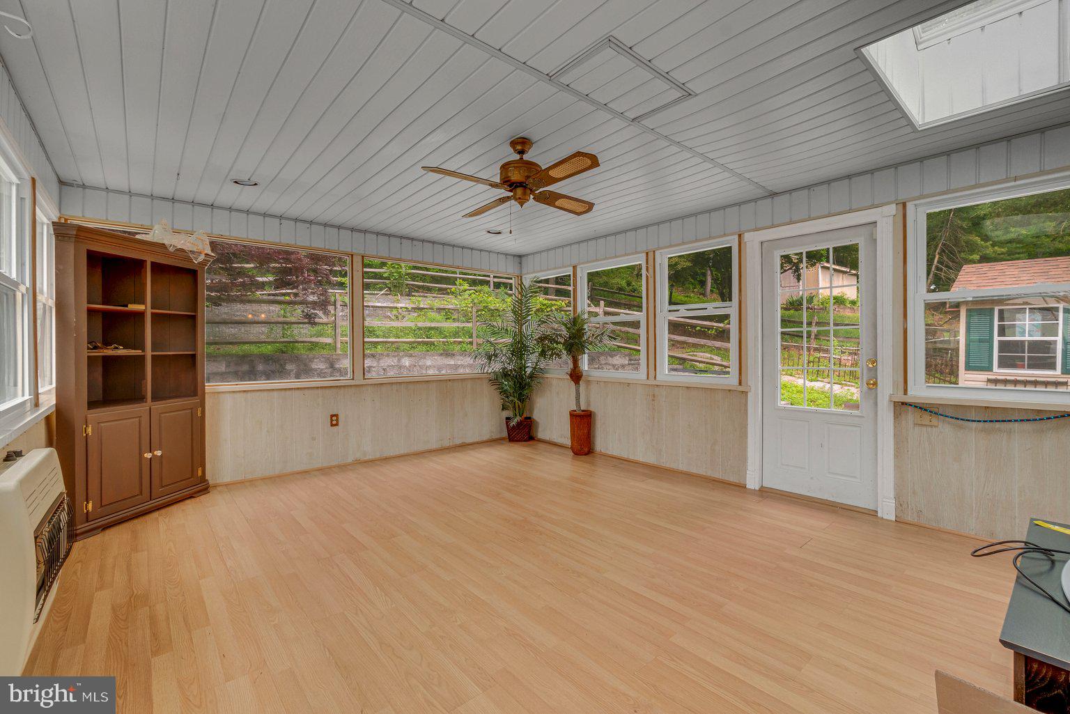 3748 Prospect Road Street, MD 21154 - Photo 25 of 30 Large 4 seasons room