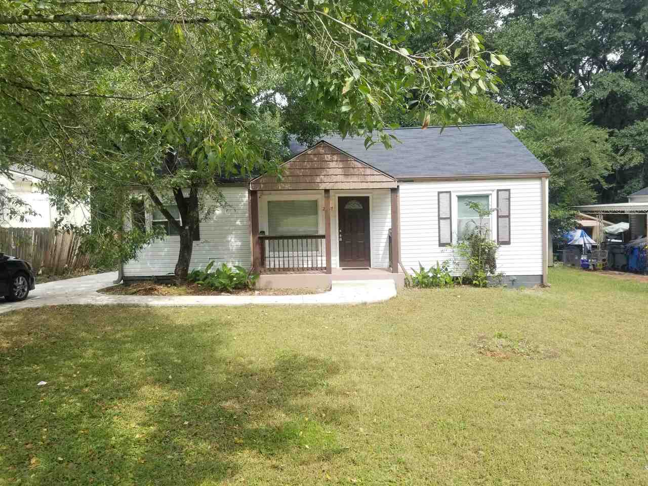 2467 Calvin Avenue East Point, GA 30344 - Photo 3 of 19