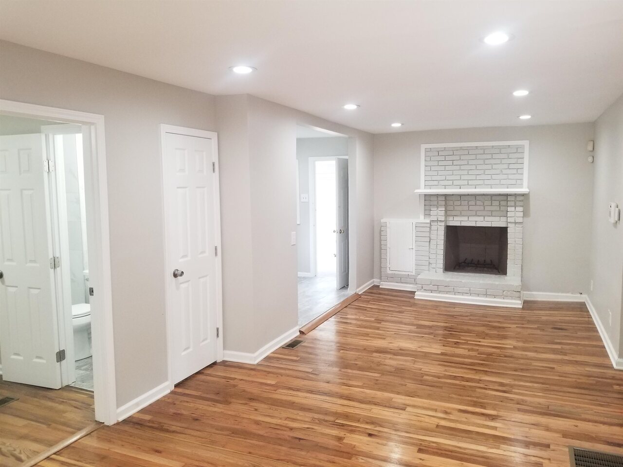 2467 Calvin Avenue East Point, GA 30344 - Photo 4 of 19