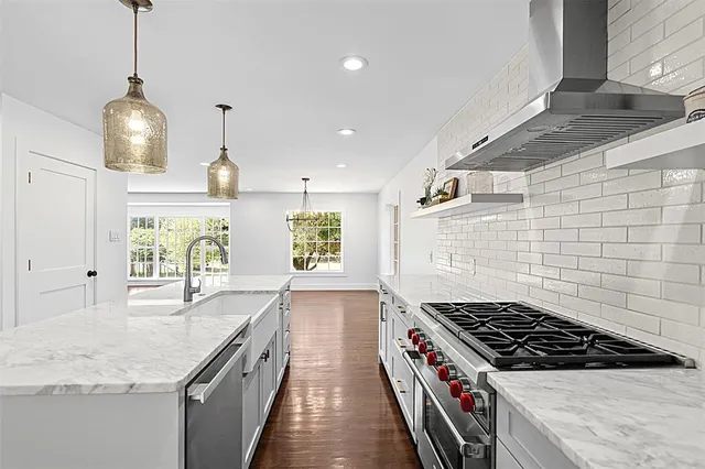 $1,195,000 | 2230 Kessler Parkway, Dallas, TX 75208