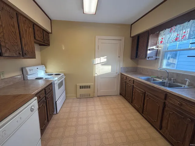 $159,900 | 2315 Kenwood Avenue, Fort Wayne, IN 46805