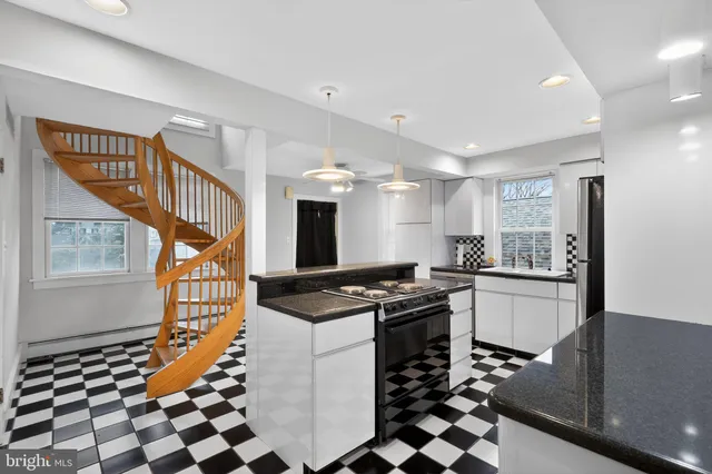 $2,750 | 18 Grove Haddonfield Nj 08033, Unit B, Haddonfield, NJ 08033