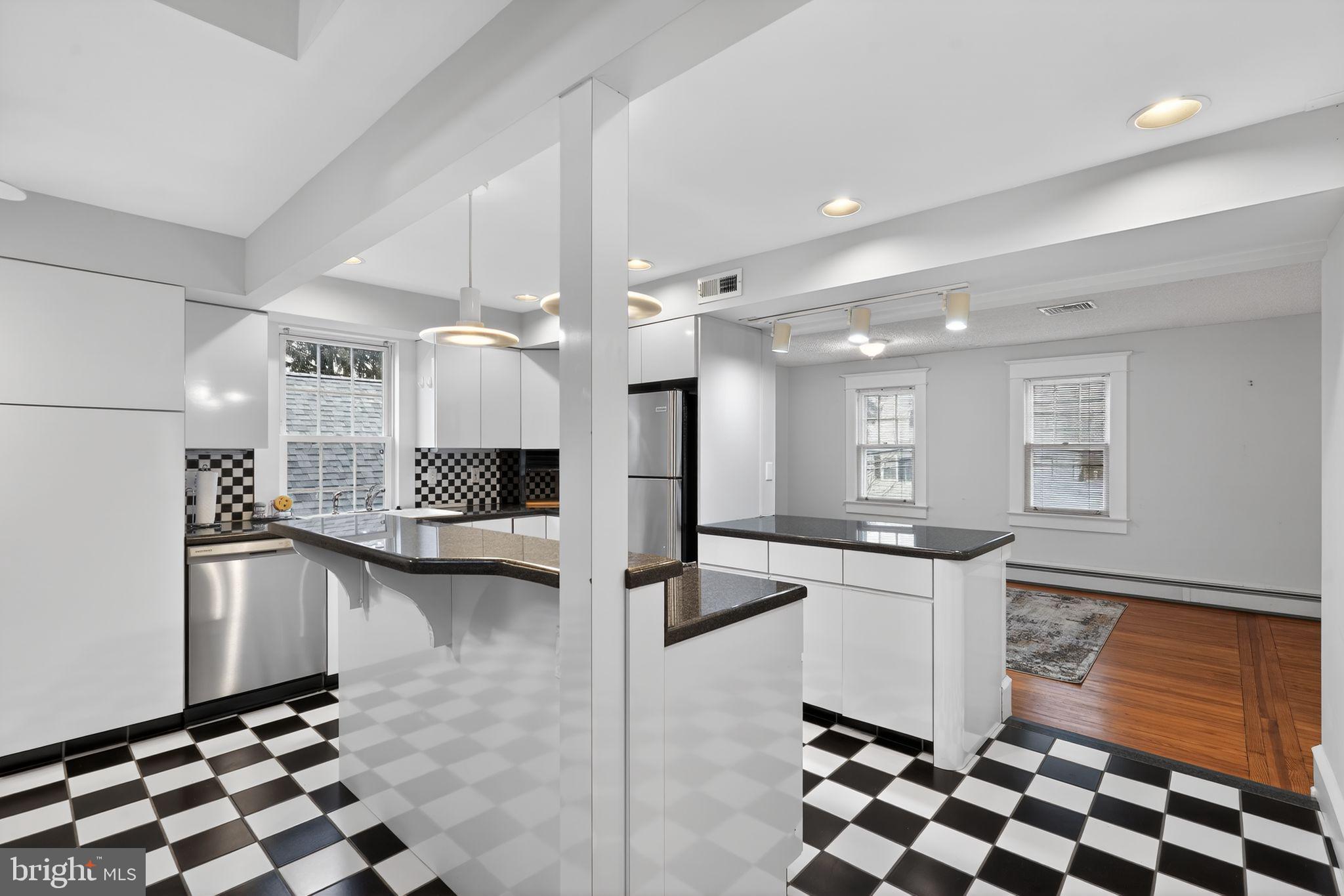 18 Grove Haddonfield Nj 08033, Unit B Haddonfield, NJ 08033 - Photo 15 of 31