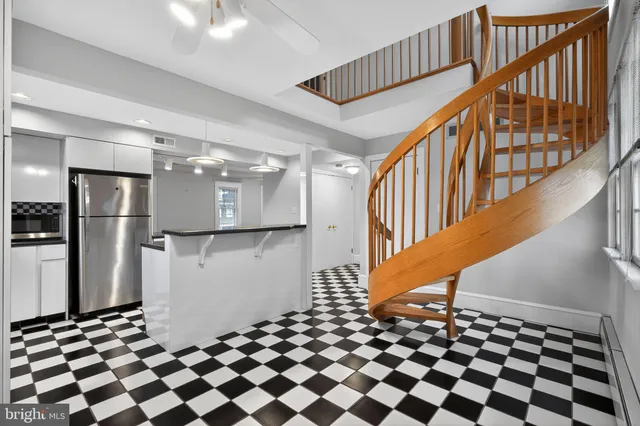 $2,750 | 18 Grove Haddonfield Nj 08033, Unit B, Haddonfield, NJ 08033