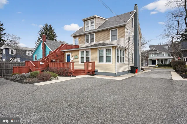 $2,750 | 18 Grove Haddonfield Nj 08033, Unit B, Haddonfield, NJ 08033