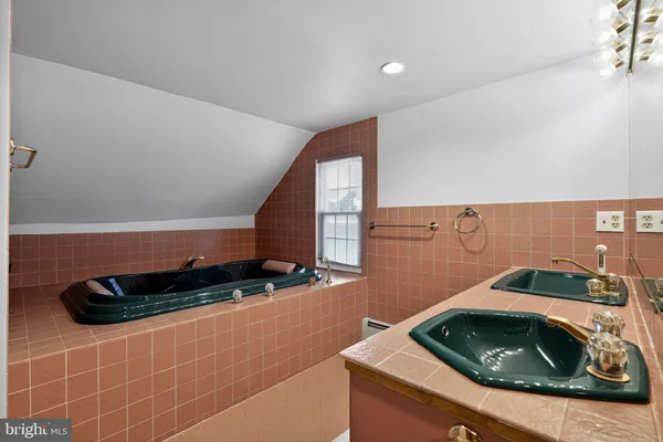 $2,750 | 18 Grove Haddonfield Nj 08033, Unit B, Haddonfield, NJ 08033