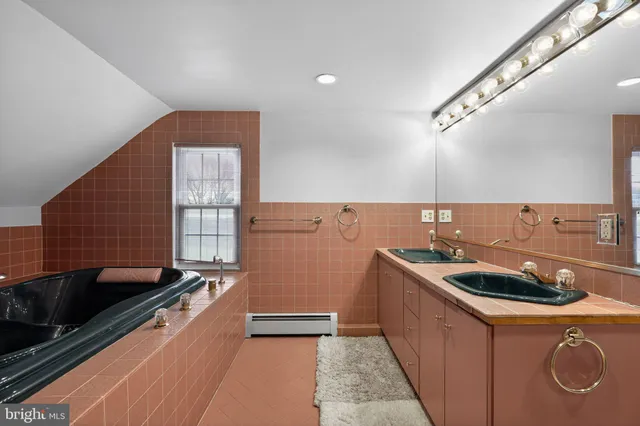 $2,750 | 18 Grove Haddonfield Nj 08033, Unit B, Haddonfield, NJ 08033