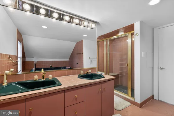 $2,750 | 18 Grove Haddonfield Nj 08033, Unit B, Haddonfield, NJ 08033
