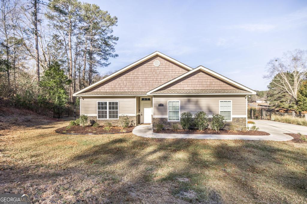 202 South Lake Court Dublin, GA 31021 - Photo 4 of 36