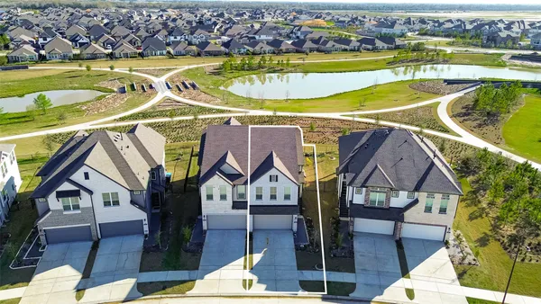 $2,700 | 21163 Medina River Drive, Cypress, TX 77433