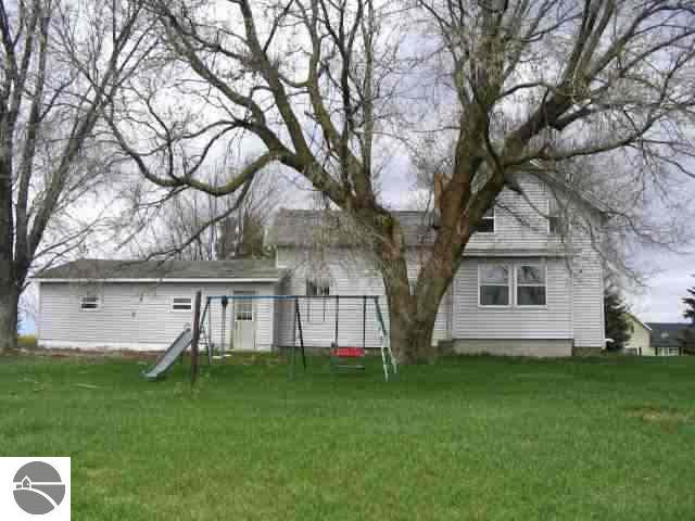 1652 East 24 Road Cadillac, MI 49601 - Photo 2 of 6 1677293-1.JPG