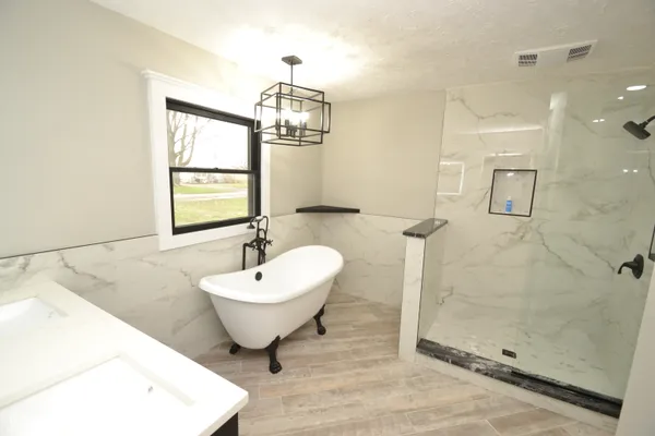 $299,900 | 403 East Elm Street, Sharpsville, IN 46068